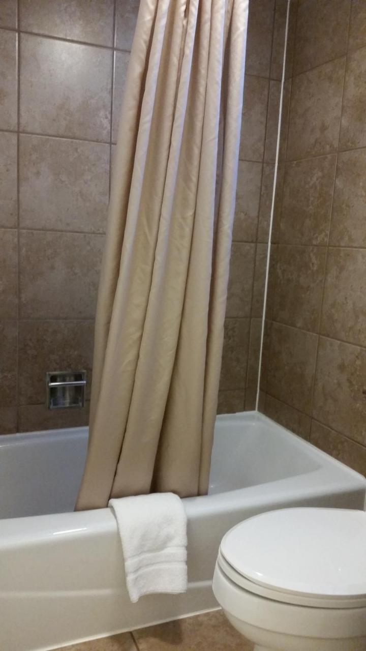 Lakeshor Motor Inn Virginia Esterno foto