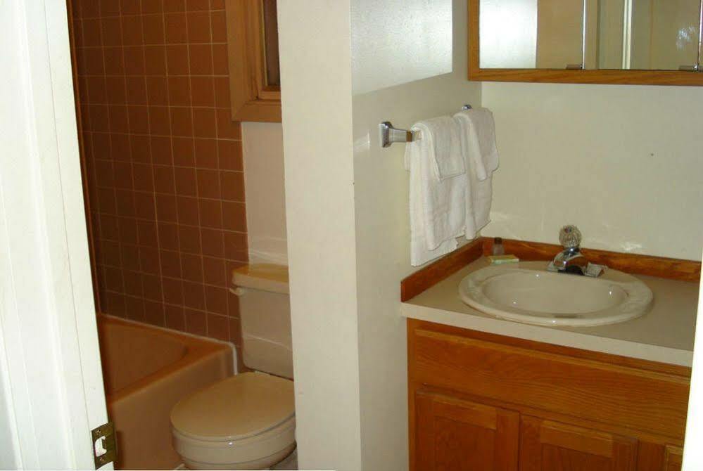 Lakeshor Motor Inn Virginia Esterno foto